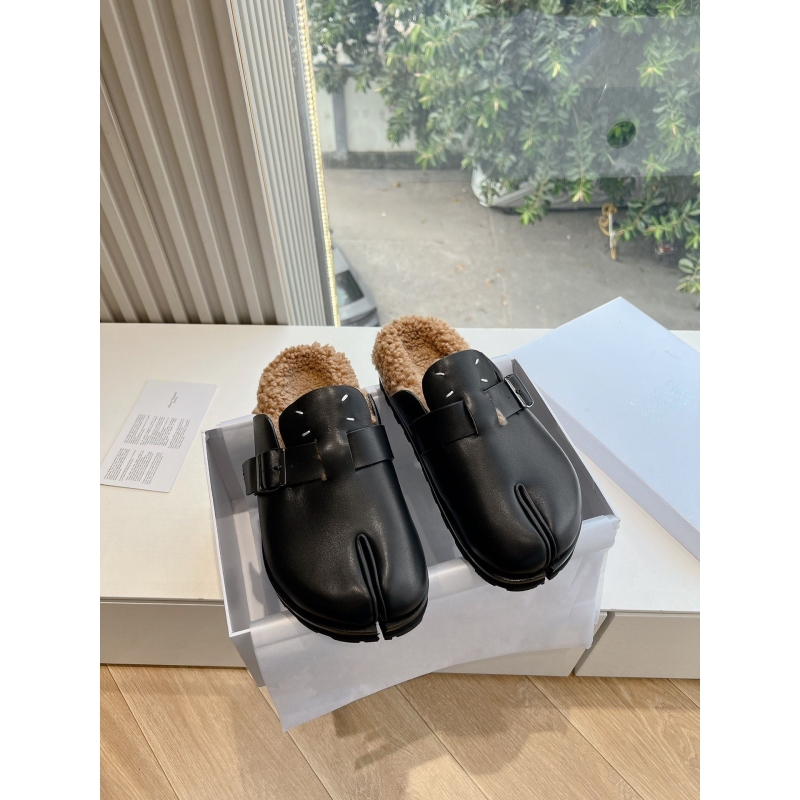 Other Slippers